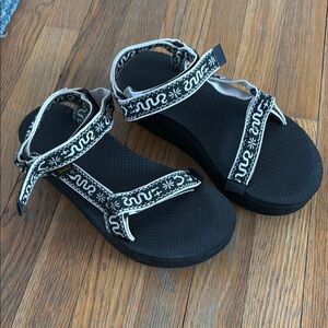 Black Snake Platform Tevas